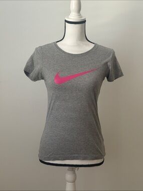 Nike Women's Gray Slim Fit Short Sleeve Tee with Pink Swoosh, Size Small